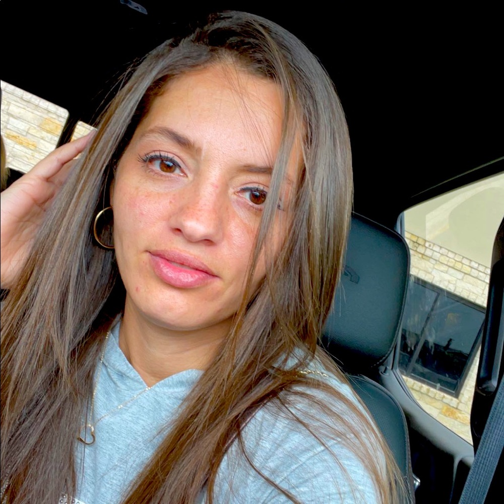 Meet your Posher, Cris